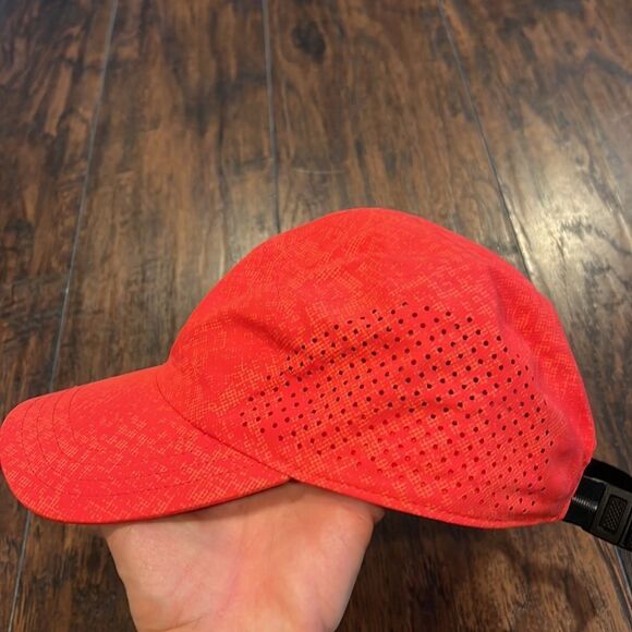 Athleta Womens Distance Laser Cap Vermillion Reflective Adjustable  red/orange - Picture 2 of 7